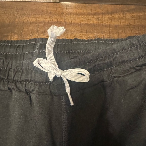 Vuori performance jogger - Picture 2 of 3